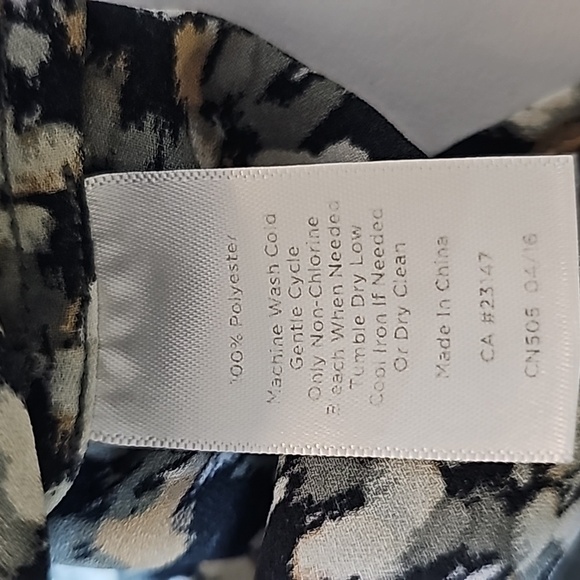 Talbots Ladies blouse Sz L - Picture 10 of 10